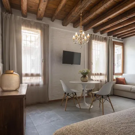 Castello Apartment With Garden R&R Venedig Exterior foto