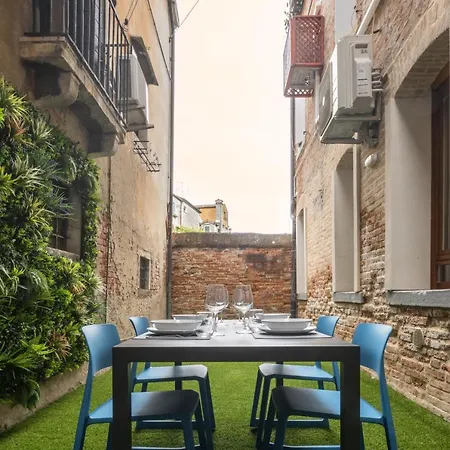 Castello Apartment With Garden R&R Venedig Exterior foto