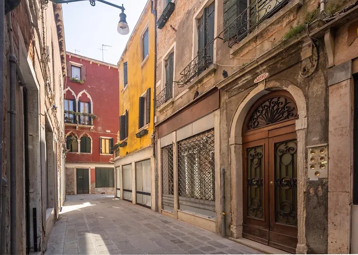 Castello Apartment With Garden R&R